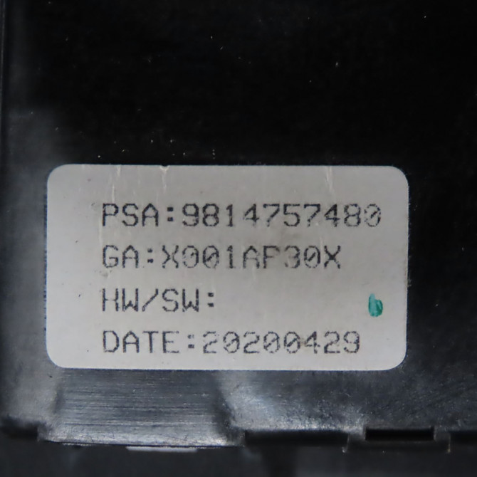 Plafonnier occasion  Peugeot 208 II (UB_, UP_, UW_, UJ_) 1.5 bluehdi 100 (2019)   9814757480  4