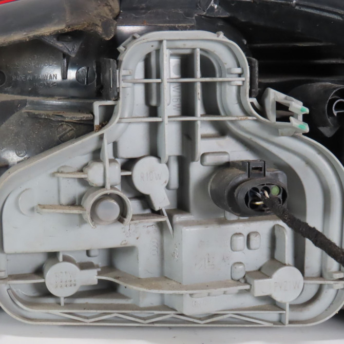 Feu arrière gauche occasion  Audi A3 (8P1) 1.6 tdi (2009-2012)   8P3945095  3