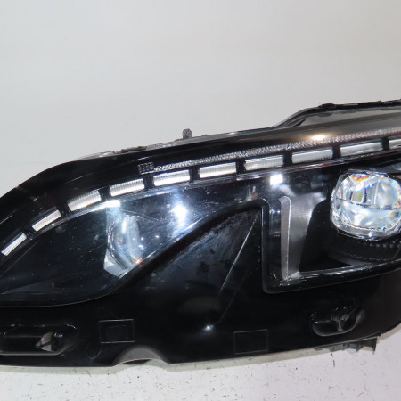 Phare gauche occasion  Peugeot 3008 SUV (MC_, MR_, MJ_, M4_) 1.2 thp/ puretech 130 (mrhnsm, mrhnsu, mrhnsj, mrhnyw,... (2016)   9826572780 