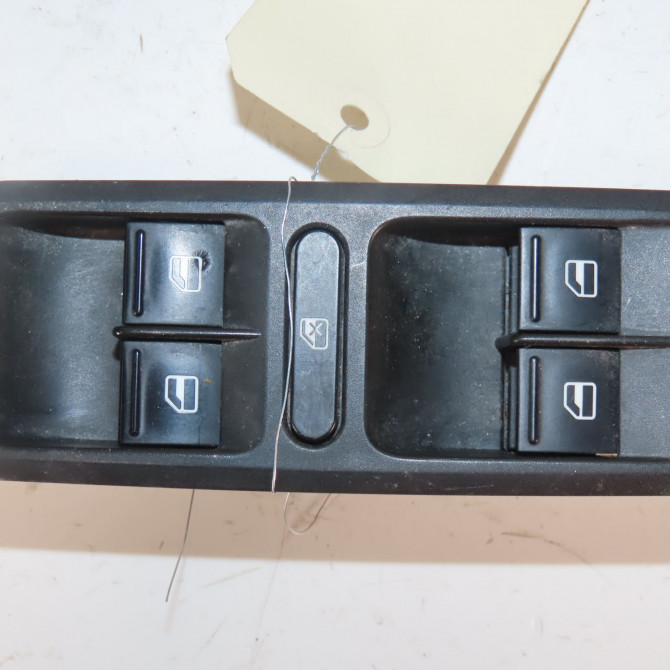 Commande lève-glace porte avant gauche occasion  Skoda YETI (5L) 1.2 tsi (2009-2015)   1Z0959858BREH  1