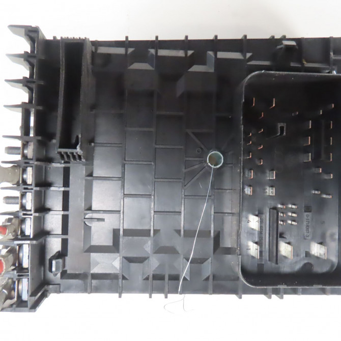 Boite a fusibles occasion  Volkswagen vw GOLF VI (5K1) 1.4 (2008-2012) 5 portes   1K0937125D  3