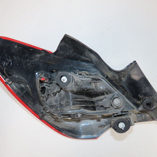 Feu arrière droit occasion  Opel CORSA E (X15) 1.4 (08, 68) (2014)   39068623  3