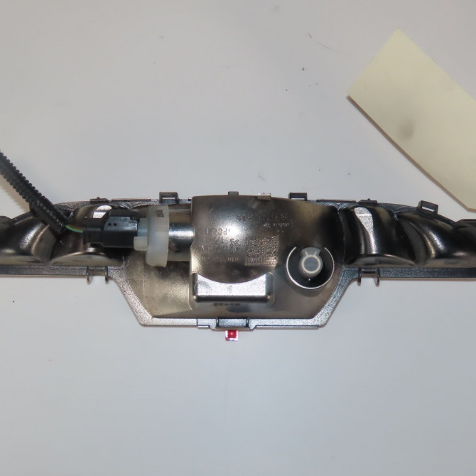 Feu brouillard central arrière occasion  Peugeot 208 I (CA_, CC_) 1.2 vti 68 / puretech 68 (2016) 5 portes   9674308980  4