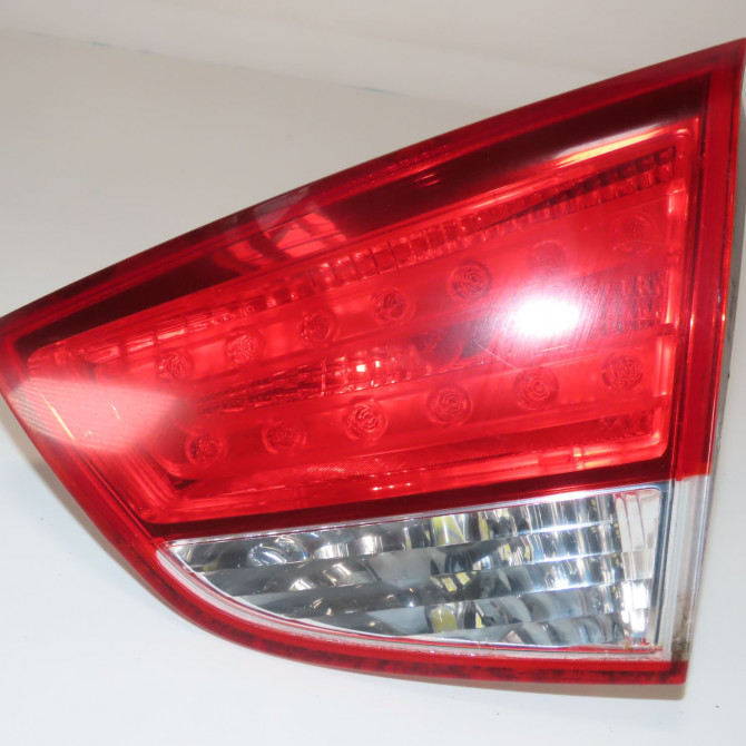 Feu arrière intérieur droit occasion  Hyundai Ix35 (LM, EL, ELH) 2.0 crdi 4wd (2010)   924602Y000  1