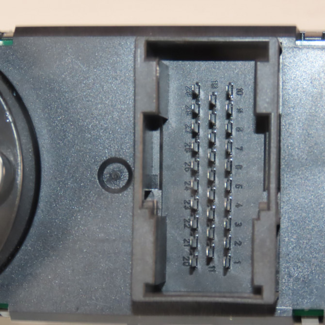 Commande de chauffage occasion  Mercedes-benz CLK (C208) Clk 200 (208.335) (1997-2002)   2108302985  3