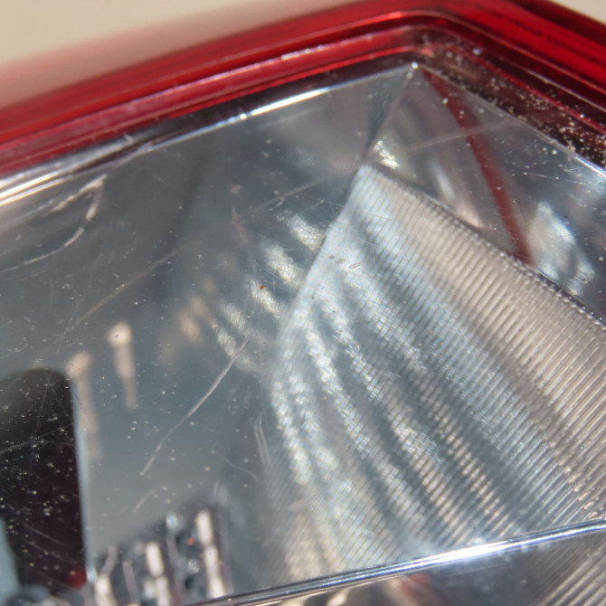 Feu arrière gauche occasion  Renault CLIO III (BR0/1, CR0/1) 1.2 16v (br02, br0j, br11, cr02, cr0j, cr11) (2005-2014) 5 portes   8200886944  2