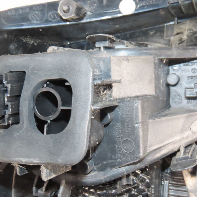 Feu arrière droit occasion  Volkswagen vw GOLF VI (5K1) 1.4 (2008-2012) 5 portes   5K0945096E  3