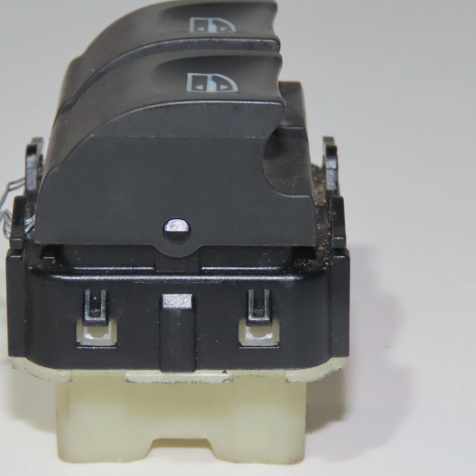 Commande lève-glace porte avant gauche occasion  Renault CLIO IV (BH_) 1.5 dci 90 (2012) 5 portes   254112588R  4