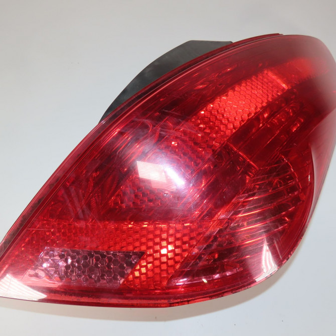 Feu arrière droit occasion  Peugeot 308 I (4A_, 4C_) 1.6 hdi (2007-2014) 5 portes   6351CV  1