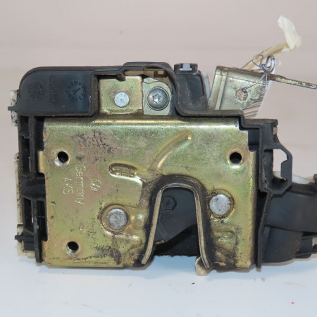 Serrure porte avg occasion  Volkswagen vw POLO III (6N1) 64 1.9 d (1994-1999)   6N1837015D 