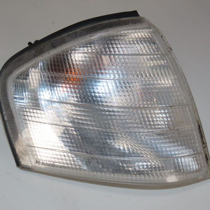 Clignotant droit occasion  Mercedes-benz CLASSE C (W202) C 200 cdi (202.134) (1998-2000)   2028260843  1