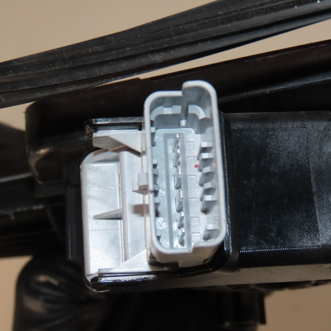 Mecanisme+moteur leve-glace avg occasion  Peugeot 208 II (UB_, UP_, UW_, UJ_) 1.5 bluehdi 100 (2019)   9829043680  4