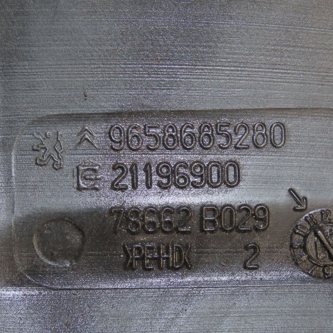 Reservoir lave-glace avant occasion  Citroën C4 I (LC_) 1.6 hdi (2004-2011) 5 portes   6431F8  2