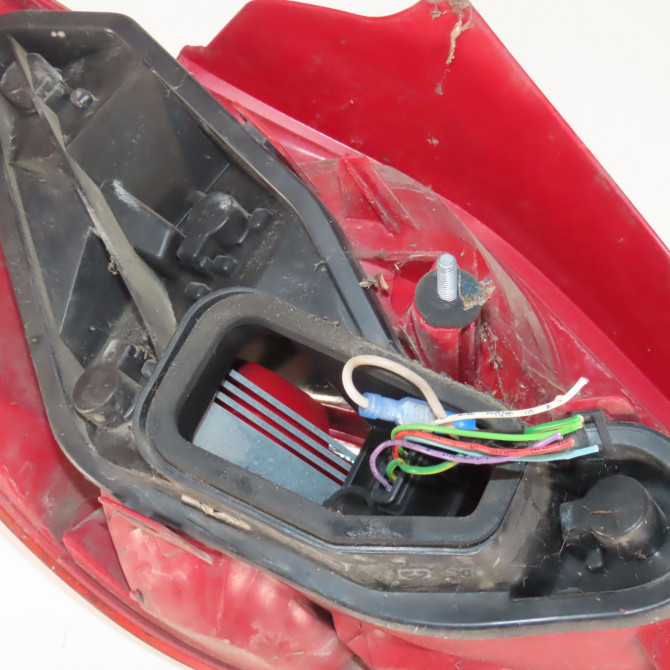 Feu arrière droit occasion  Peugeot 207/207+ (WA_, WC_) 1.4 hdi (2006-2015) 5 portes   6351Y7  3