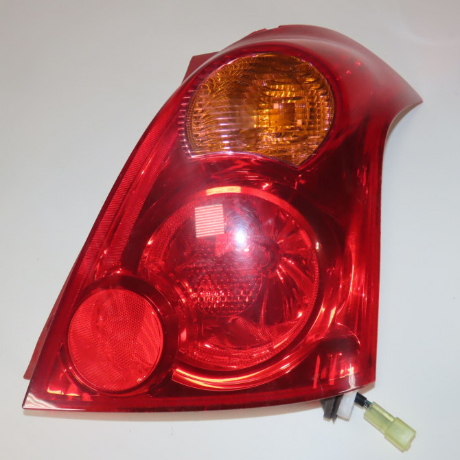 Feu arrière droit occasion  Suzuki SWIFT III (MZ, EZ) 1.6 (rs 416, rr 416) (2006)   3565057K00  1