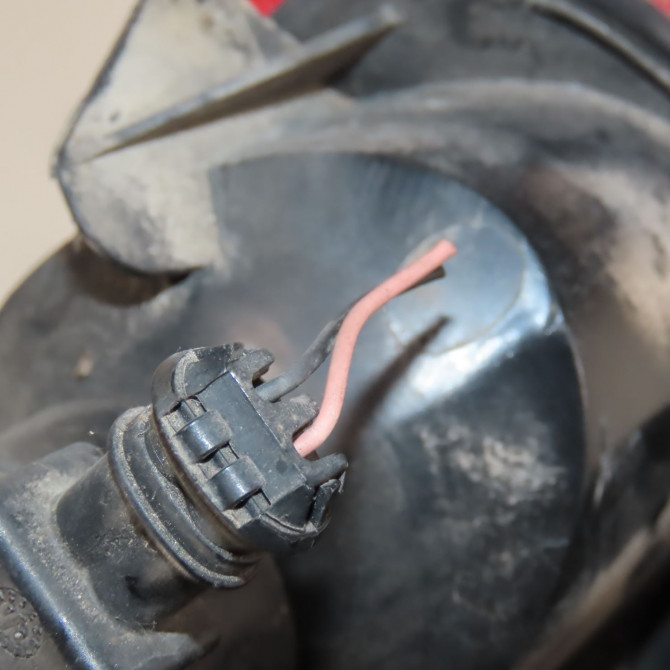 Feu brouillard arrière gauche occasion  Renault ESPACE IV (JK0/1_) 2.0 dci (jk01, jk02, jk1j, jk1k, jk1h) (2006)   8200027155  3