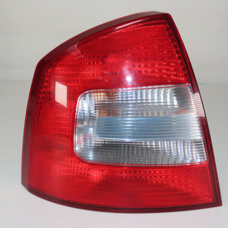Feu arrière gauche occasion  Skoda OCTAVIA II (1Z3) 1.2 tsi (2010-2013)   1Z5945111B 