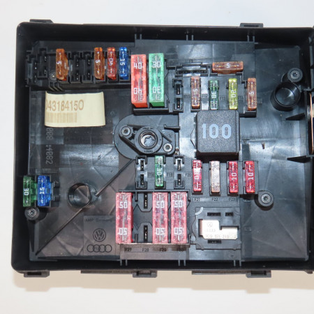 Boite a fusibles occasion  Volkswagen vw GOLF VI (5K1) 2.0 tdi (2008-2013) 5 portes   1K0937125C 