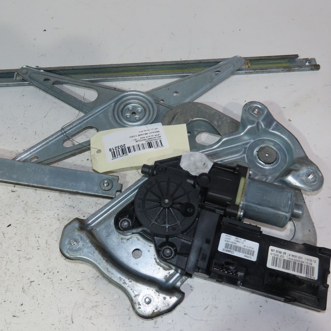Mecanisme+moteur leve-glace avg occasion  Renault MEGANE III Coupé (DZ0/1_) 1.5 dci (dz0c, dz1a) (2008-2015)   807218465R  1