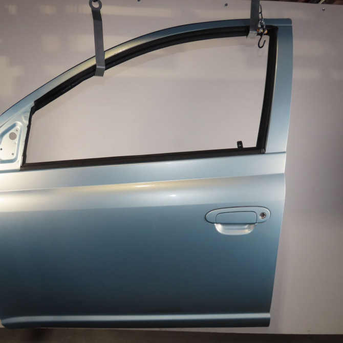 Porte avant gauche occasion  Toyota YARIS (_P1_) 1.4 d-4d (nlp10_) (2001-2005)   6700252011  1