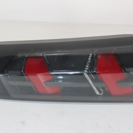 Feu arrière intérieur droit occasion  Peugeot 2008 II (UD_, US_, UY_, UK_) 1.5 bluehdi 130 (2019)   9825957180 