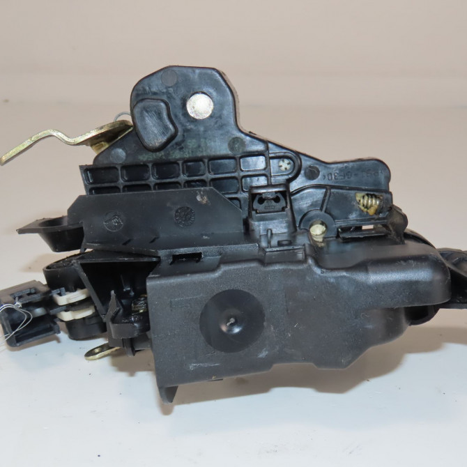 Serrure porte avg occasion  Mercedes-benz CLK (C208) Clk 200 (208.335) (1997-2002)   2087200135  2