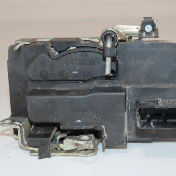 Serrure porte avd occasion  Citroën BERLINGO / BERLINGO FIRST Camionnette/Monospace (M_) 1.6 hdi 75 (mb9hw) (2005-2011) 3 portes   9136P7  2