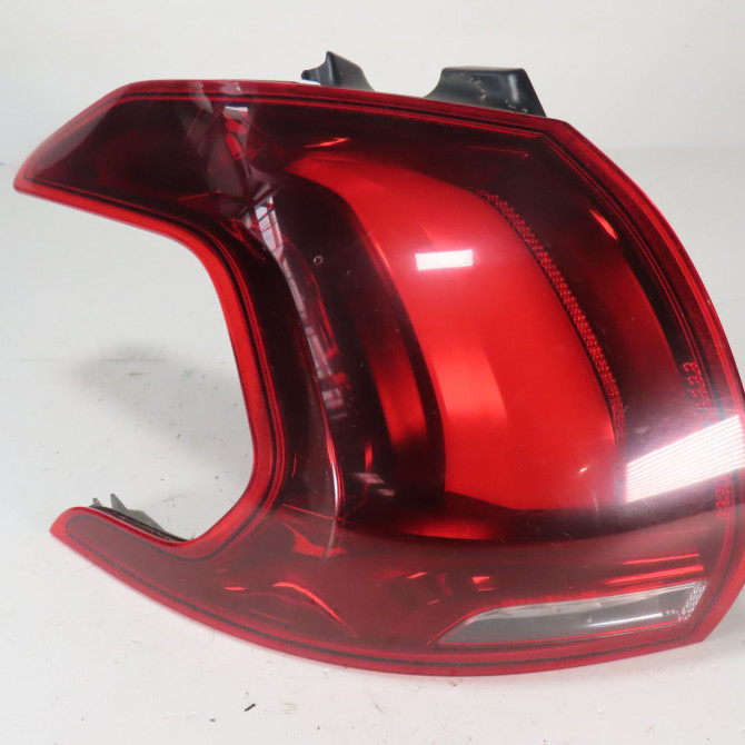 Feu arrière gauche occasion  Peugeot 2008 I (CU_) 1.6 bluehdi 120 (2014) 5 portes   9826730480  1