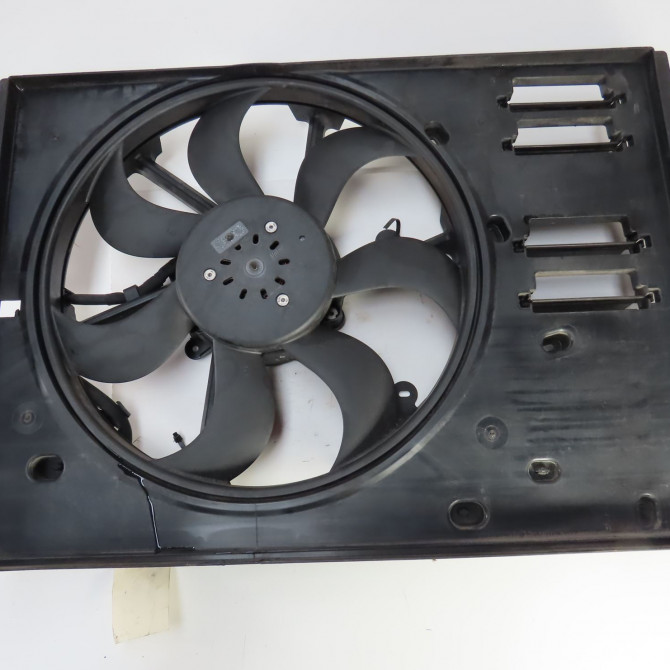 Moteur ventilateur radiateur occasion  Renault KADJAR (HA_, HL_) 1.5 blue dci 115 (2018)   21481HV80B  1