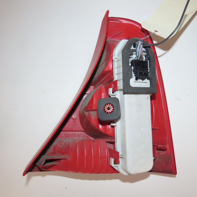 Feu arrière gauche occasion  Renault CLIO II (BB_, CB_) 1.5 dci (b/c2j) (2004-2012)   7700410515  2