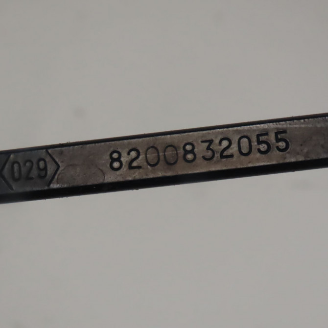 Bras essuie-glace avant gauche occasion  Renault CLIO III (BR0/1, CR0/1) 1.2 16v (br02, br0j, br11, cr02, cr0j, cr11) (2005-2014) 5 portes   7701071523  4