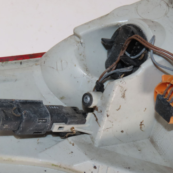 Feu arrière droit occasion  Ford KUGA II (DM2) 2.0 tdci (2013-2014)   2039551  4