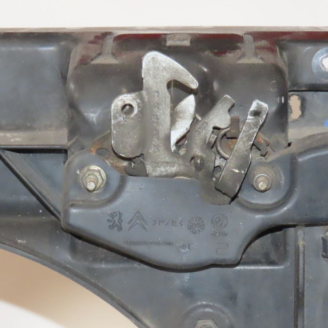 Face avant occasion  Citroën C5 III Break (RW_) 1.6 hdi 110 (2008) 5 portes   7104Q9  2