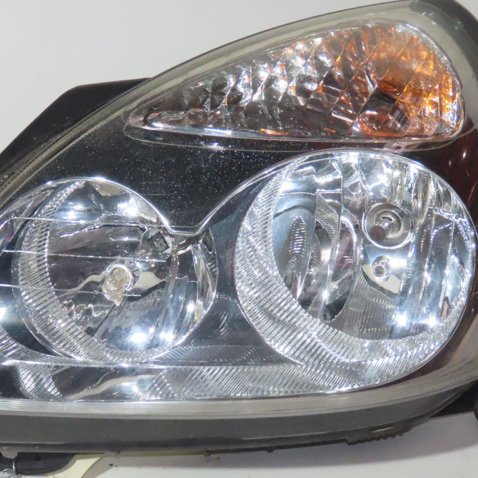 Phare gauche occasion  RENAULT CLIO CAMPUS II Phase 2 07-2009->12-2012 1.2i 60ch   260605235R  1