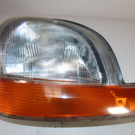 Phare droit occasion  Renault KANGOO Express (FC0/1_) 1.2 (fc01, fc0a, fc0f) (1997)   260107401R 