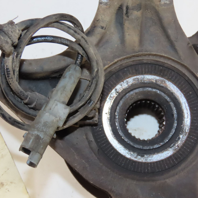 Fusee avg occasion  Peugeot 308 I (4A_, 4C_) 1.6 hdi (2007-2014) 5 portes   364696  5