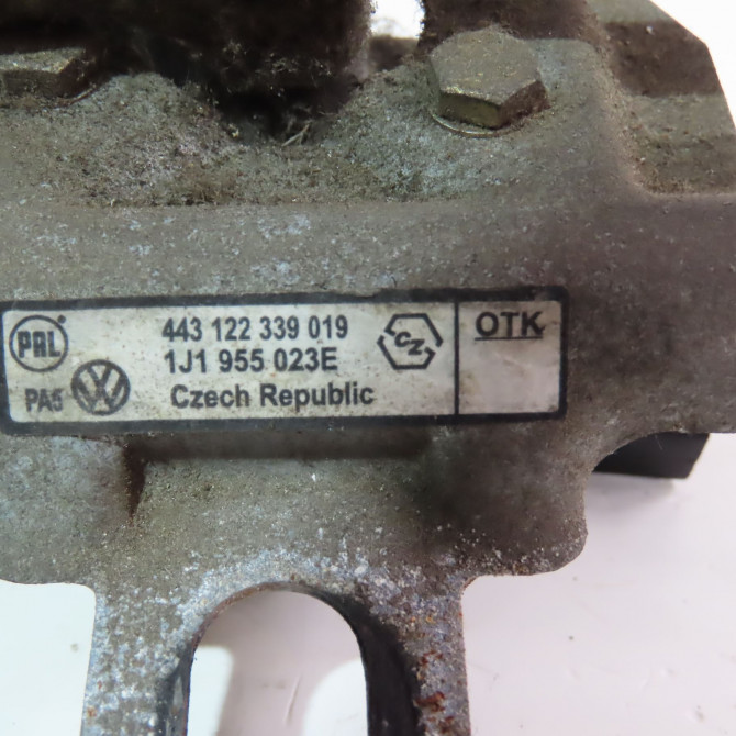 Moteur essuie-glace avant occasion  Volkswagen vw GOLF IV (1J1) 1.9 sdi (1997-2005)   1J1955113C  2