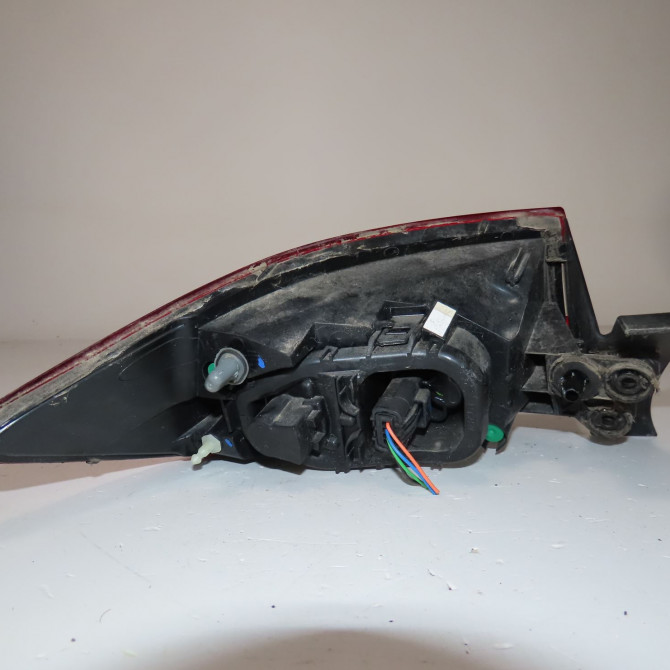 Feu arrière droit occasion  Renault CLIO IV (BH_) 1.2 16v (2012)   265509846R  3