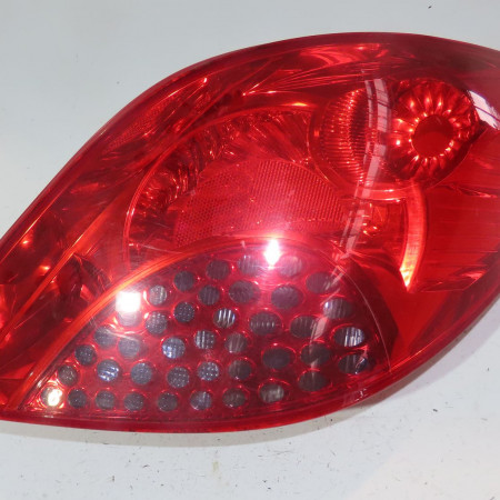 Feu arrière droit occasion  Peugeot 207/207+ (WA_, WC_) 1.6 hdi (2006-2013) 5 portes   6351Y7 