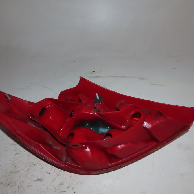 Feu arrière droit occasion  Peugeot 207/207+ (WA_, WC_) 1.6 hdi (2006-2013) 5 portes   6351Y7  2