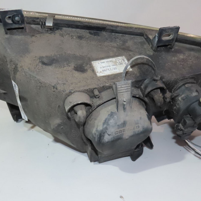 Phare droit occasion  Renault MASTER II Camionnette (FD) 2.5 d (1998-2001)   7700352104  3