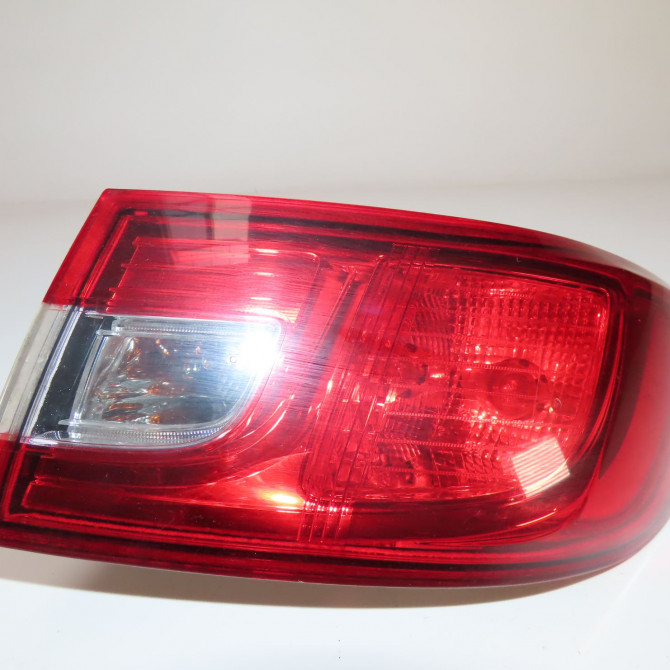 Feu arrière droit occasion  Renault CLIO IV (BH_) 1.2 16v (2012)   265502631R  1