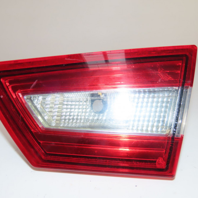 Feu arrière intérieur droit occasion  Renault CLIO IV (BH_) 0.9 tce 90 (2012) 5 portes   265505796R  1