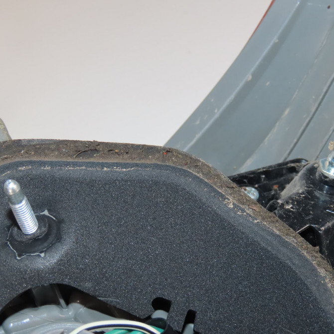 Feu arrière gauche occasion  Toyota YARIS (_P13_) 1.3 (nsp130_) (2011)   815610D370  5