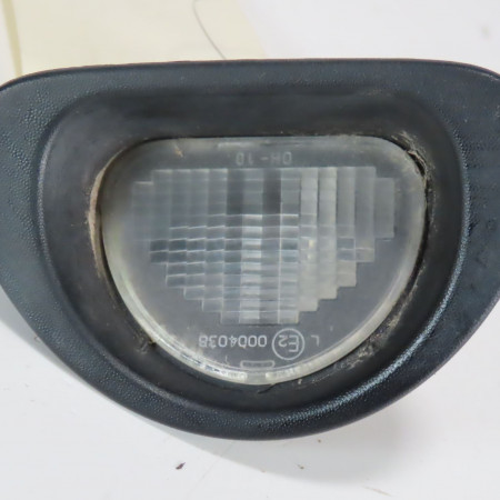 Eclaireur plaque de police d occasion  Peugeot 107 (PM_, PN_) 1.0 (2005-2014) 3 portes   6340E2 
