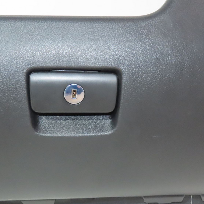 Boite à gants occasion  Peugeot 207/207+ (WA_, WC_) 1.6 hdi (2006-2013) 5 portes   8218WH  1