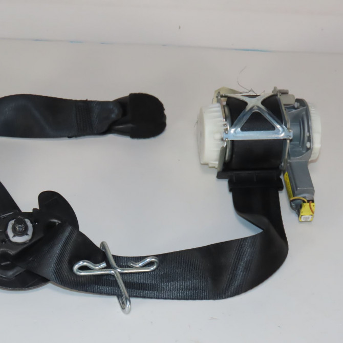 Ceinture avant droite occasion  Peugeot 3008 Monospace (0U_) 1.6 hdi (2009-2016) 5 portes   98019795XX  1
