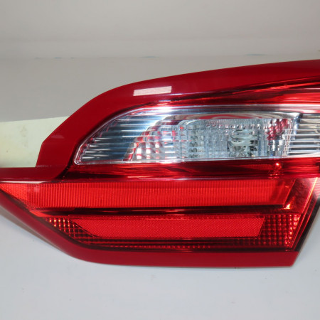 Feu arrière intérieur droit occasion  Ford FIESTA VII (HJ, HF) 1.0 ecoboost (2017)   2687952 