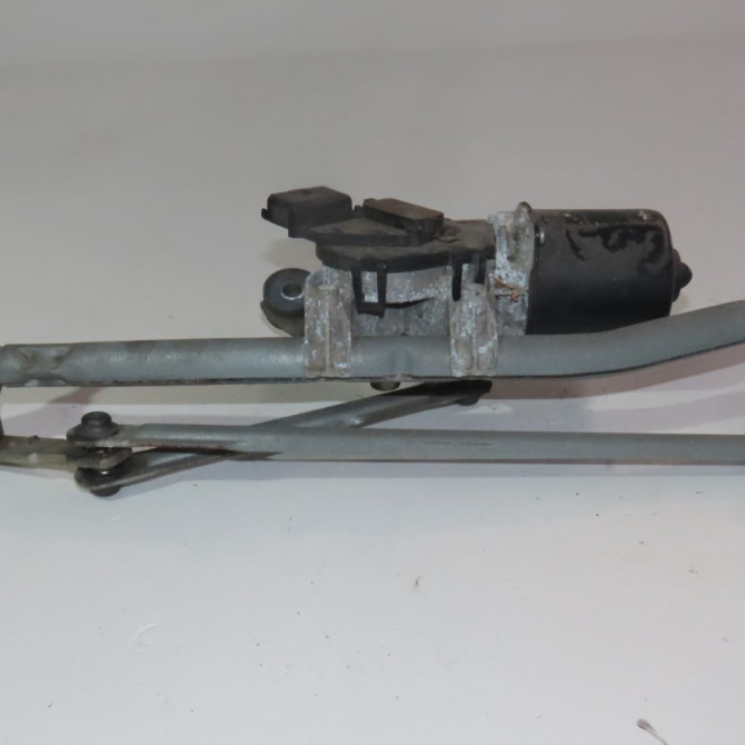 Moteur essuie-glace avant occasion  Renault MEGANE CC (EZ0/1_) 1.9 dci (ez0j, ez1s) (2010)   7701054828  1