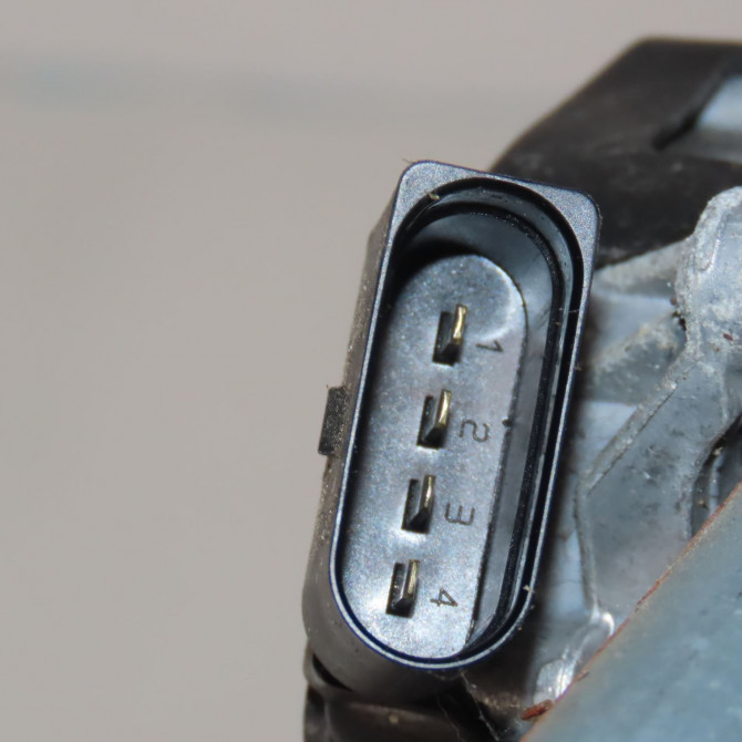 Moteur essuie-glace avant occasion  Opel CORSA E (X15) 1.2 (08, 68) (2014)   13432685  4